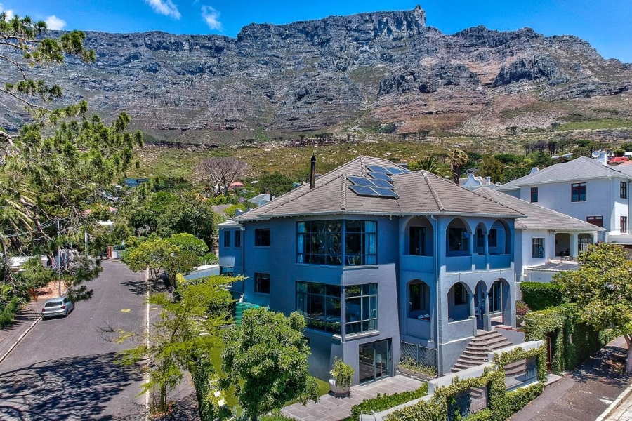 6 Bedroom Property for Sale in Oranjezicht Western Cape